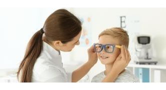 suivi-ophtalmo-enfant-changer-lunettes